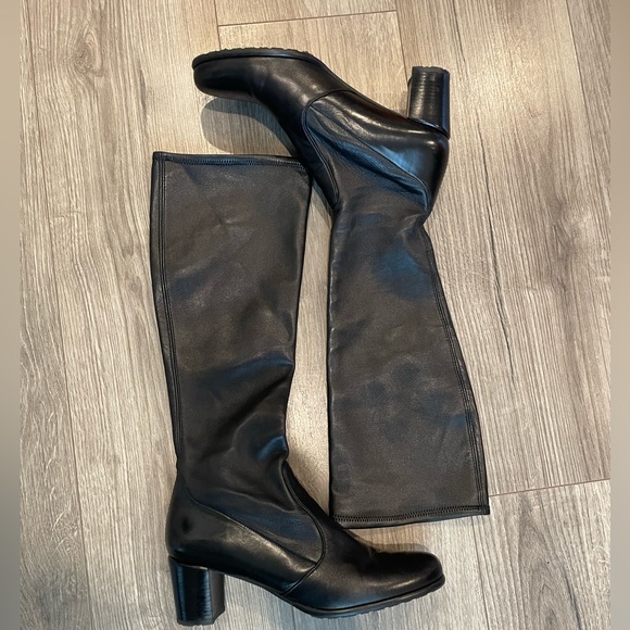 Stuart Weitzman Stretch Boot - Picture 7 of 9